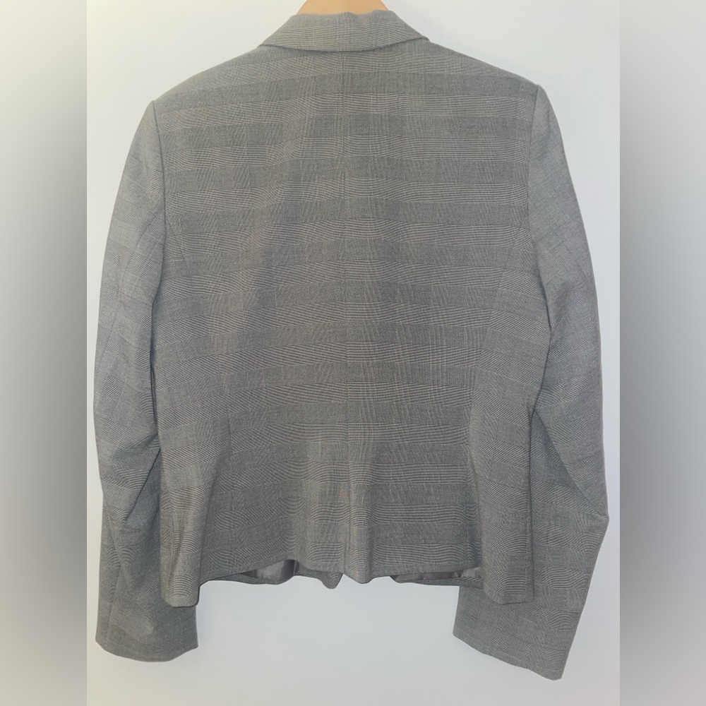 Calvin Klein Classic Gray Suit—Ladies Petite - Picture 3 of 11